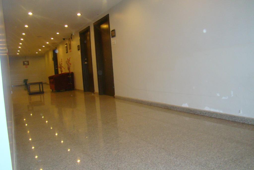 The Curzon Court Hotell Bangalore Exteriör bild