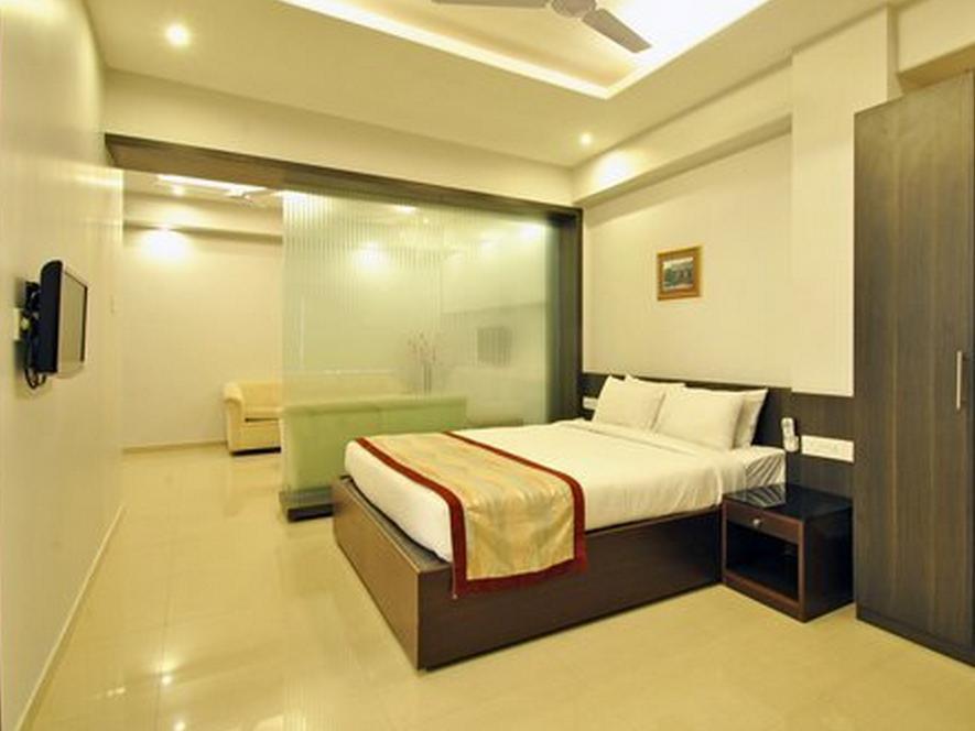 The Curzon Court Hotell Bangalore Exteriör bild